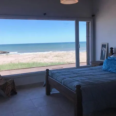 Hermosa Casa SOBRE LA PLAYA en Mar Chiquita, Bs As Balneario Mar Chiquita Exterior foto