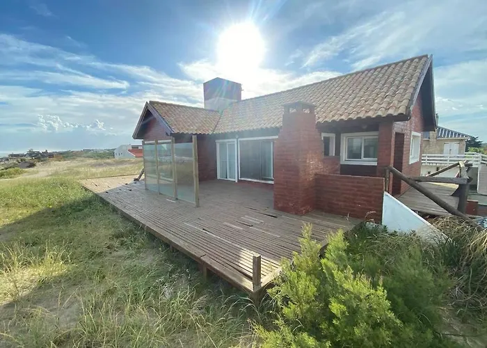 Hermosa Casa Sobre La Playa En Mar Chiquita, Bs As
